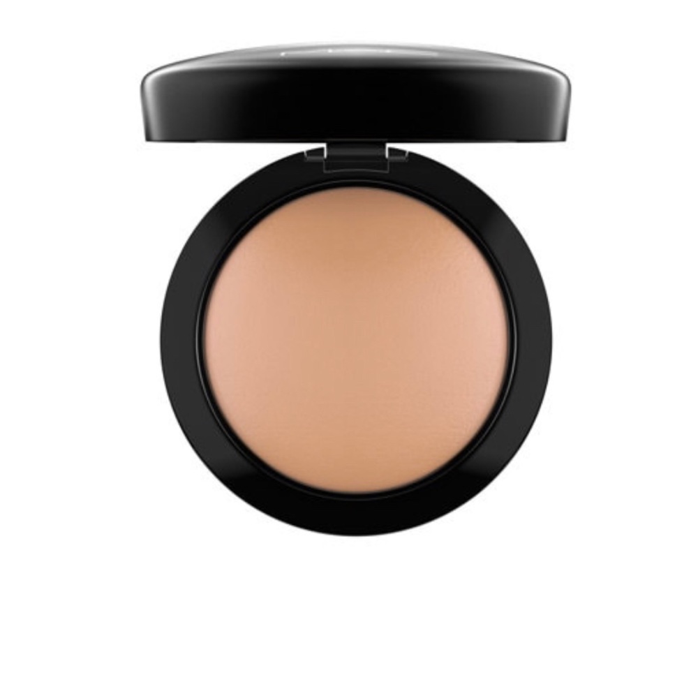 MAC Mineralize Skinfinish natural (Medium Deep)